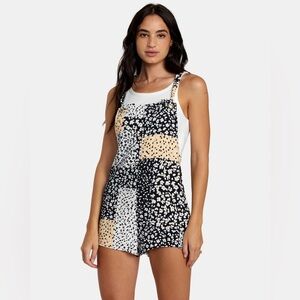 NWT RVCA Standard Romper in Melon Black & White Floral Flower Print